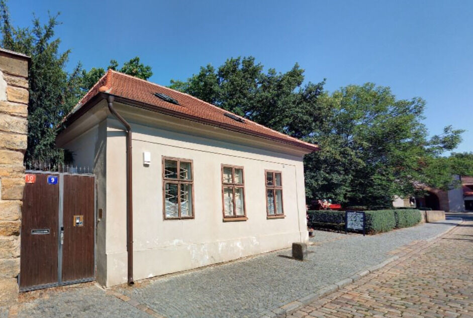 landuv domecek