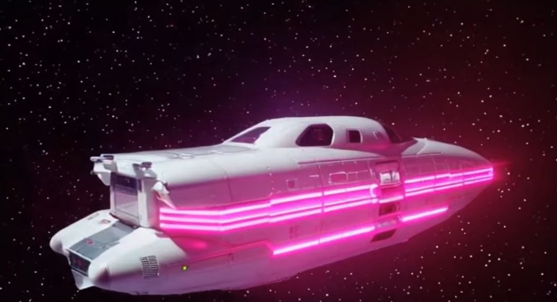 love sci fi ship